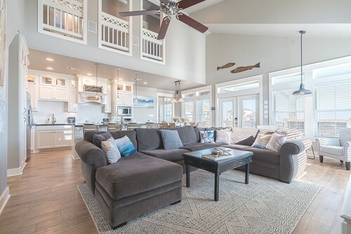 The Queen - Crystal Beach Luxury Home Unobstructed View, Super Cute!