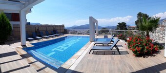 Modern private villa with pool close to Olu Deniz