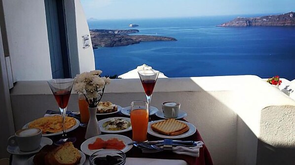 Free daily cooked-to-order breakfast - Utopia Boutique Hotel (Tilos)