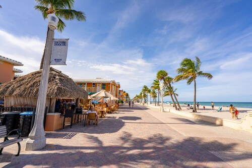 The Surf Hollywood Beach