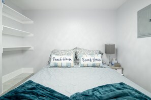 Traditional Studio - The Surf Hollywood Beach (Hollywood)