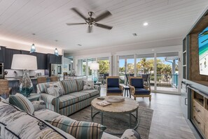 Smart TV, table tennis