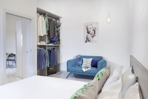 1 chambre, bureau, fer et planche à repasser, accès au Wi-Fi (inclus)