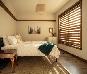 7 bedrooms, desk, travel cot, free WiFi