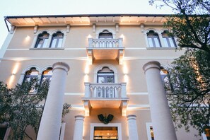 Front of property - DeGrassi Boutique Garni Hotel Izola (Izola)