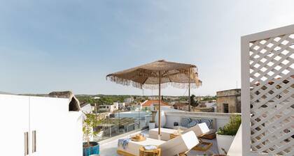 SteMa Luxury Escape, Rooftop Jacuzzi & Panoramic Views