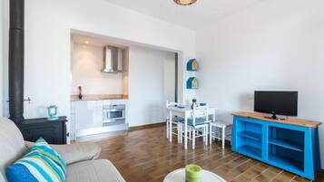 Smart TV y chimenea