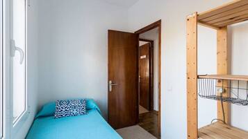 3 habitaciones, tabla de planchar con plancha y wifi gratis