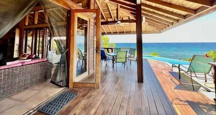Far Tortuga @ First Bight, Roatan