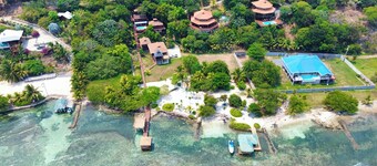 Villa con Vista @ Calabash Bight, Roatan.