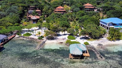 Villa con Vista @ Calabash Bight, Roatan.