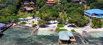 Villa con Vista @ Calabash Bight, Roatan.