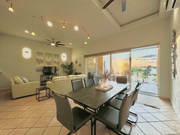 Dining - Sky View Condo #1 @ Coral Sands, West Bay Beach (West Bay)