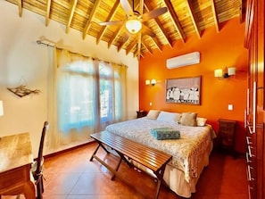 5 bedrooms, iron/ironing board, WiFi, bed sheets