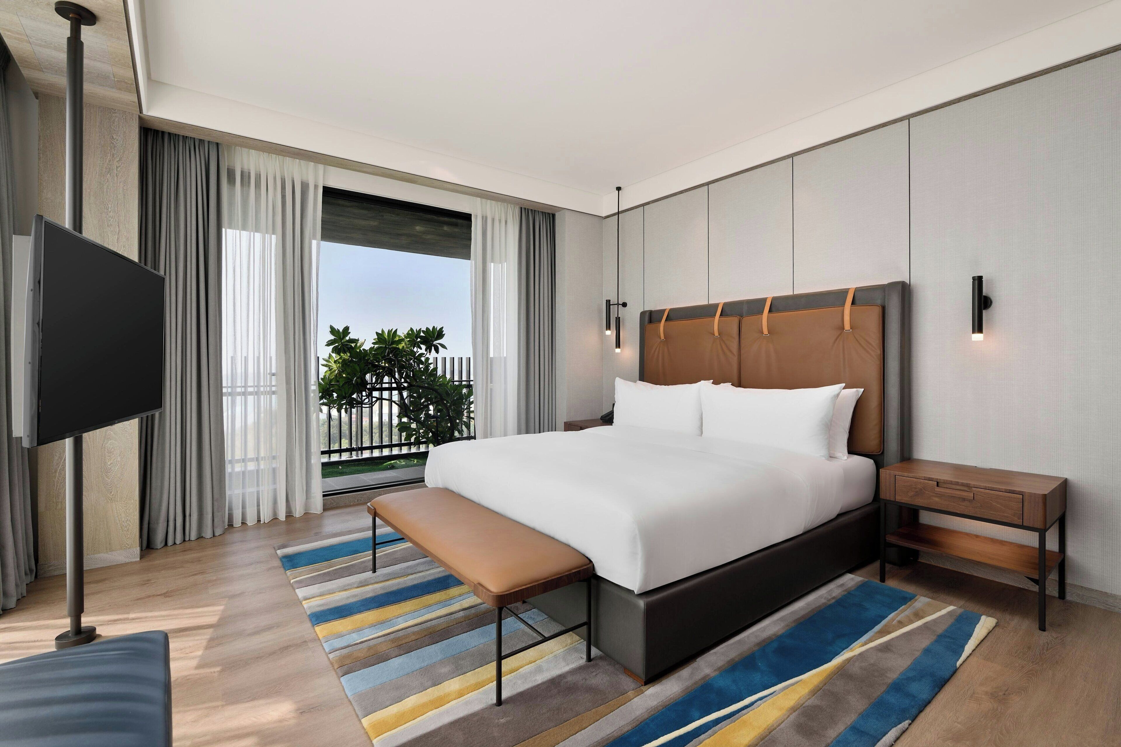 1 bedroom, down duvets, minibar, in-room safe