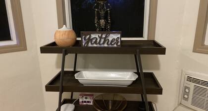 WHOLE Family - Barrette - Hostel