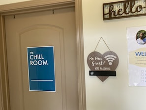 Espace de travail pour ordinateur portable, fer et planche à repasser