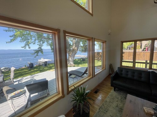 Lakefront home with Dock and lagoon access in Bigfork