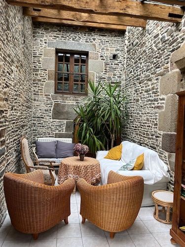 lovely little Manoir ideal for families/friends, in the bay Mont-Saint-Michel