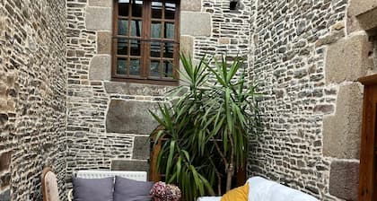 lovely little Manoir ideal for families/friends, in the bay Mont-Saint-Michel