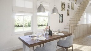 Casa, 6 dormitoris | Servei de restauració
