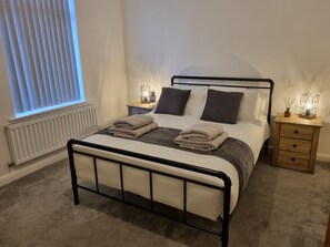 3 bedrooms, WiFi - Spacious and Modern Town House close to The Lake District (Barrow-in-Furness)