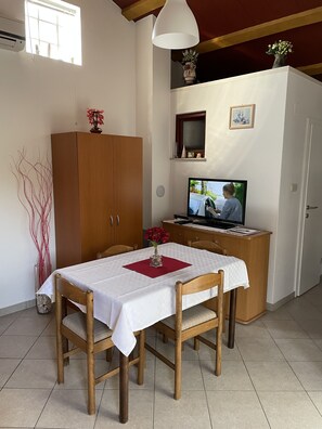 تناول الطعام