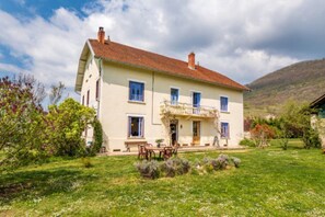 Exterior - Large house with swimming pool to relax in the heart of nature in Cerin (Marchamp)