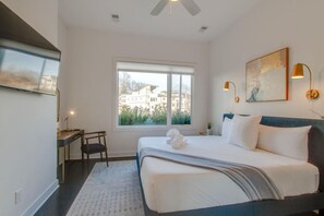4 bedrooms, desk, iron/ironing board, WiFi