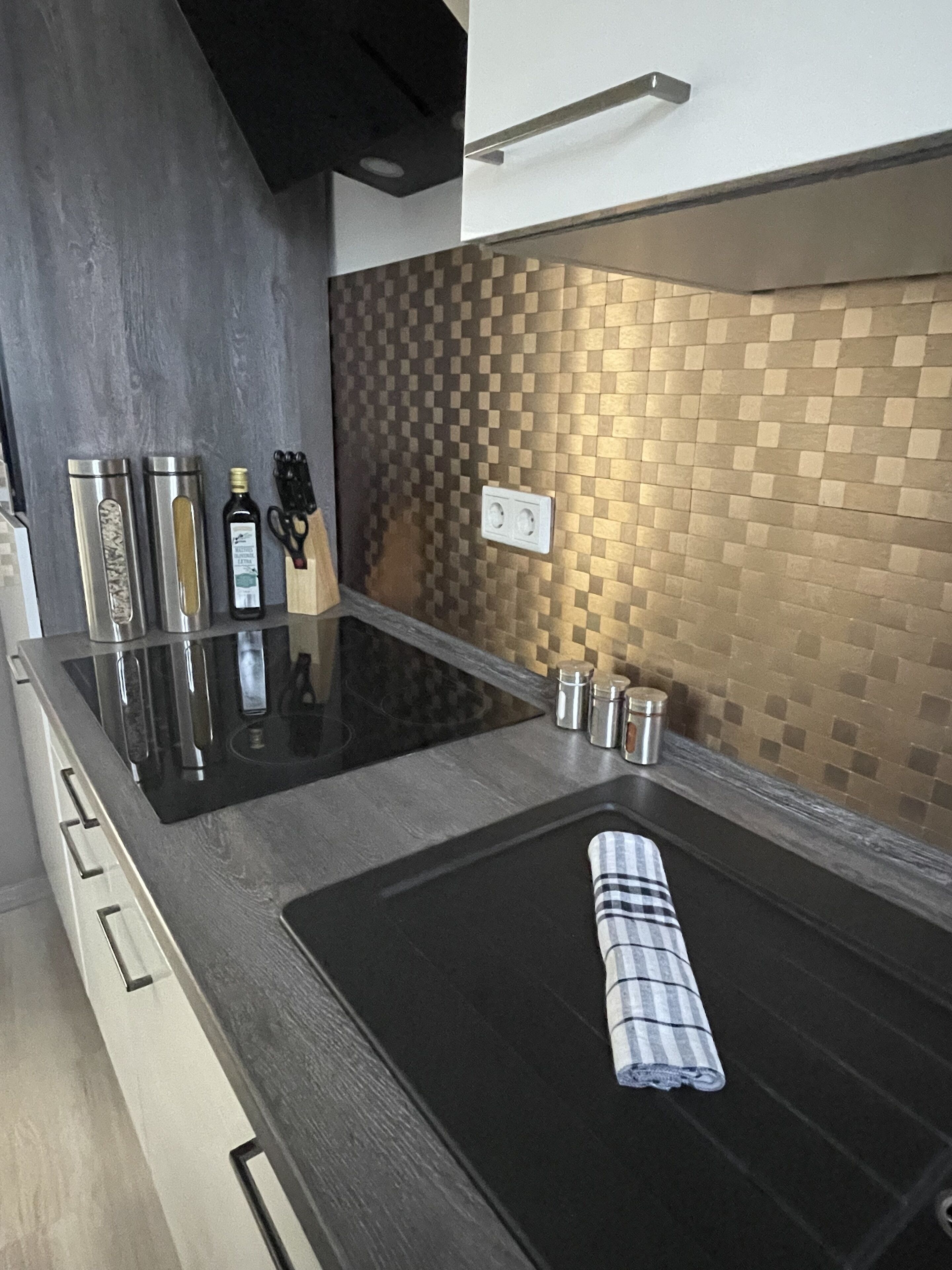 Kühlschrank, Ofen, Herdplatte, Geschirrspüler