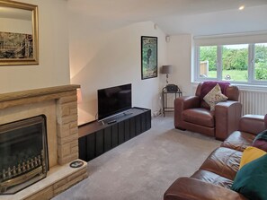 Living area - 3 bedroom accommodation in Breadsall, near Derby (Breadsall, near Derby)