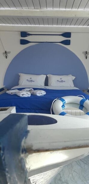 Iron/ironing board, free WiFi - Nautilus (Aegina)