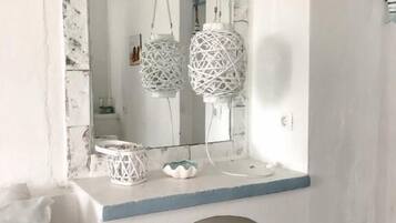 Iron/ironing board, free WiFi