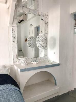 1 bedroom, iron/ironing board, free WiFi