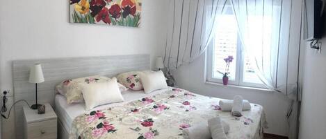 1 makuuhuone, silitysrauta/-lauta, Wi-Fi, vuodevaatteet