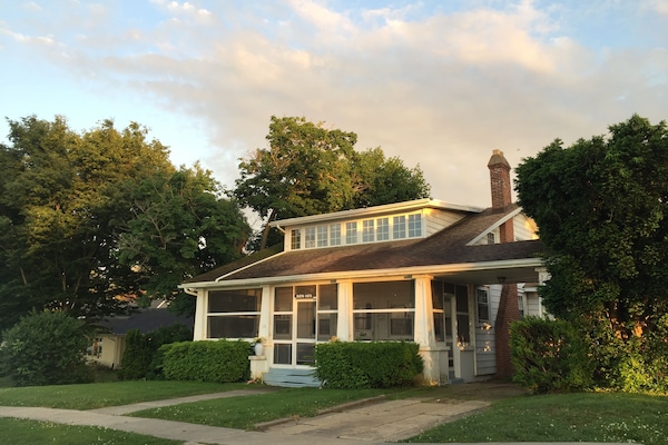 Betterton Beachhouse - historic Buena Vista, overlooking the Chesapeake Bay