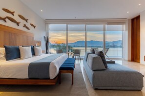 7 Schlafzimmer, Zimmersafe, Schreibtisch, Bügeleisen/Bügelbrett