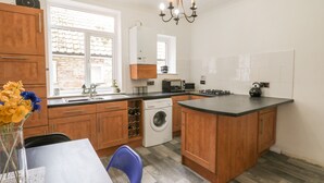 Cottage | Dapur peribadi | Peti sejuk, ketuhar gelombang mikro 