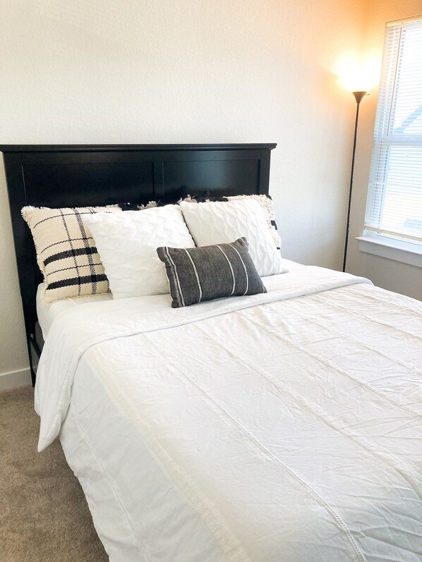 2 bedrooms, memory-foam beds, free WiFi, bed sheets