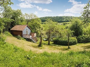 Property grounds - The Hazeling Hideaway (Slad, near Stroud)