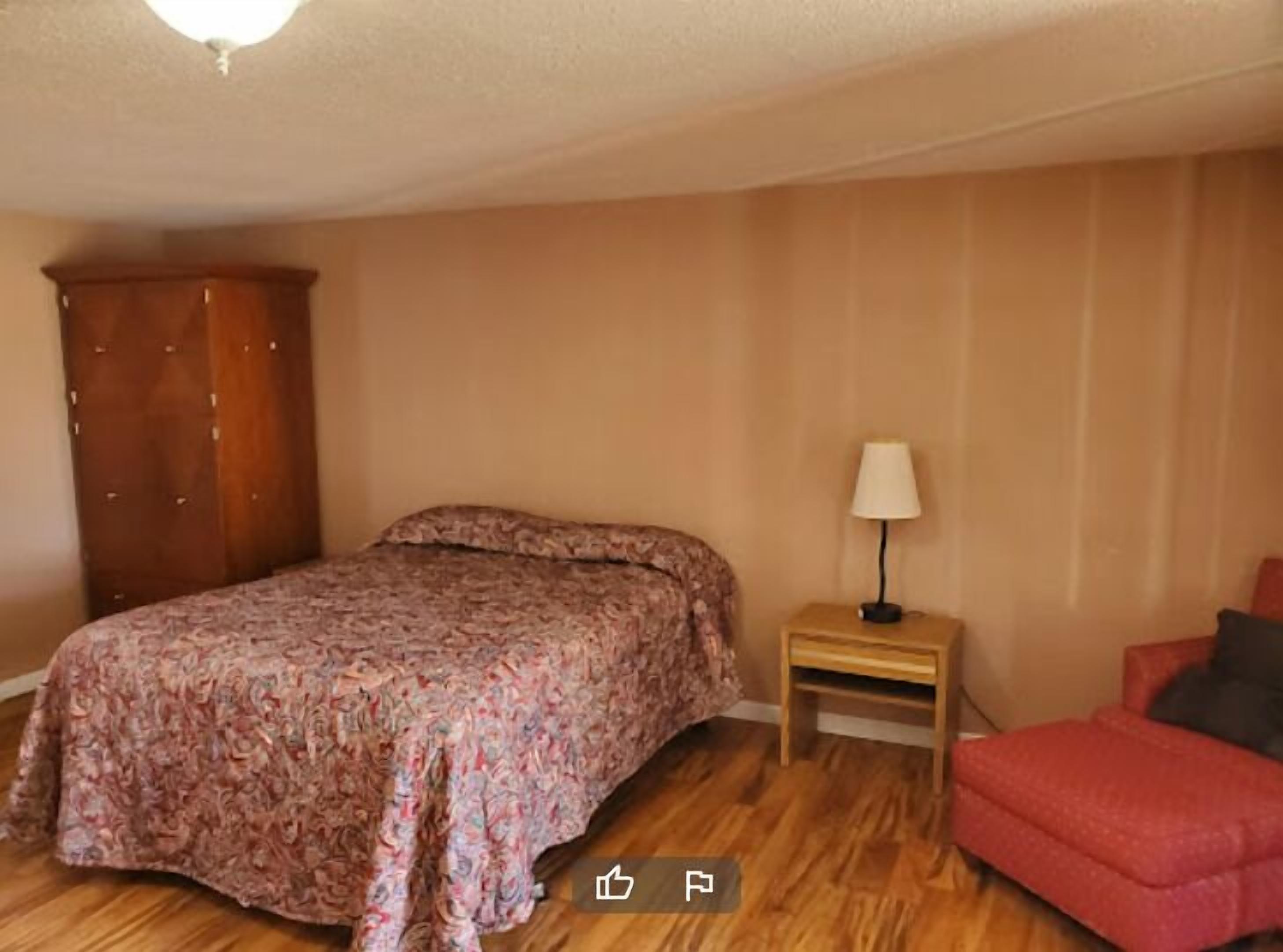 Habitación individual Deluxe | Wifi gratis y ropa de cama 