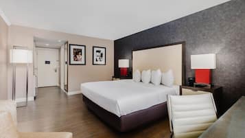 Junior Studio | 1 bedroom, in-room safe, desk, laptop workspace