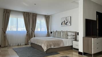 3 bedrooms, iron/ironing board, travel cot, free WiFi