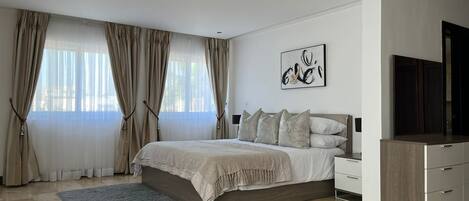 3 bedrooms, iron/ironing board, travel cot, free WiFi