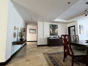 Dining - Imperial Grove 3BR @ Cantonments (Accra)