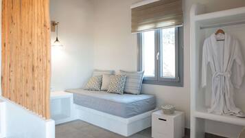 Luxury Room, Non Smoking, Sea View | In-room safe, free WiFi, bed sheets