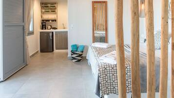 Luxury Room, Non Smoking, Sea View | Living area | 32-inch Smart TV with digital channels, TV