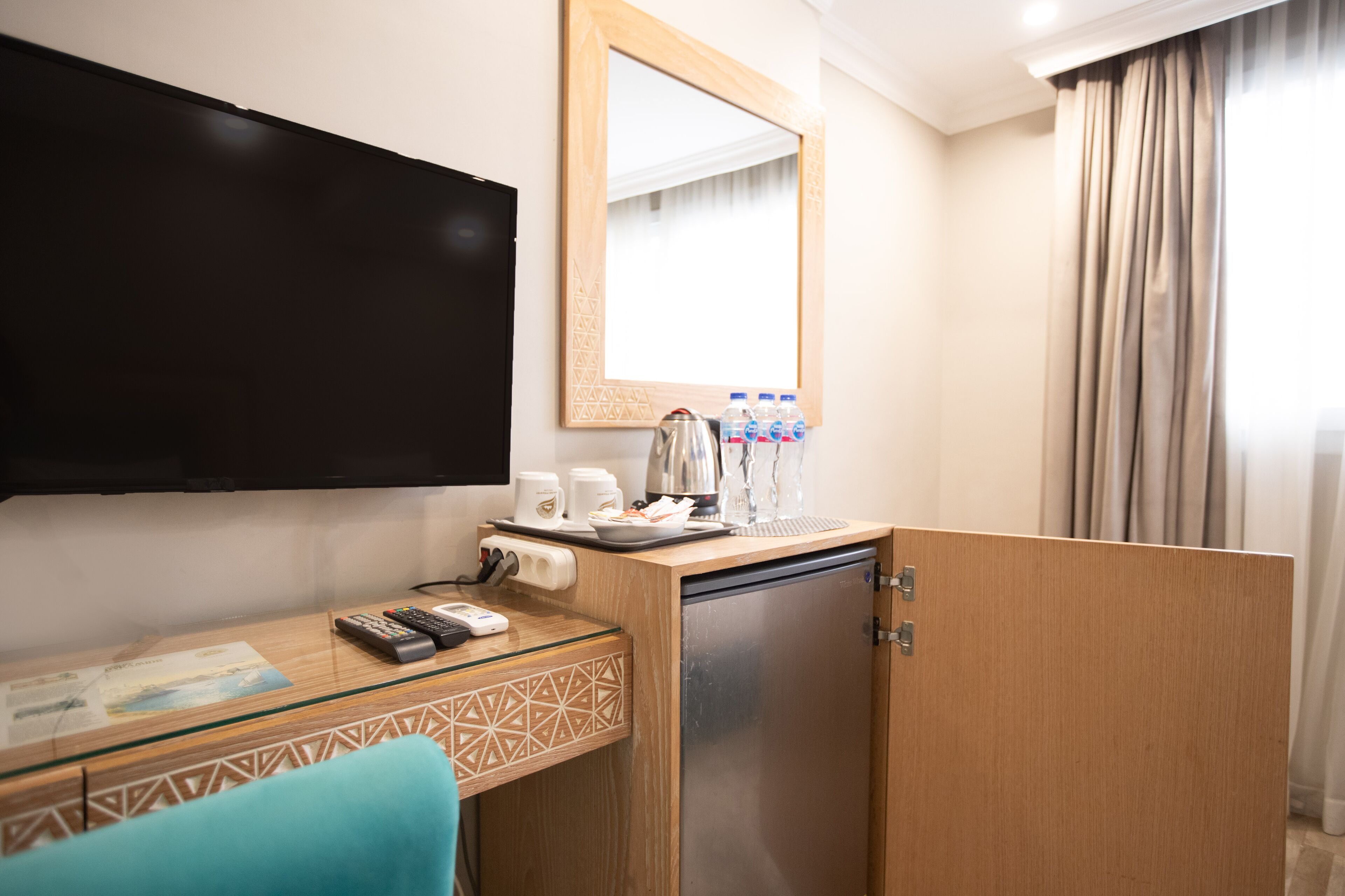 economy triple room | mini fridge