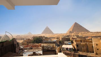 Luxury Suite with Panoramic Pyramids View & Balcony | Mountain view