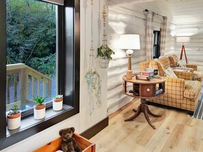 Interior - Sycamore Camp - Luxury Cabin, Lake Access, Hot Tub (Lake Harmony)